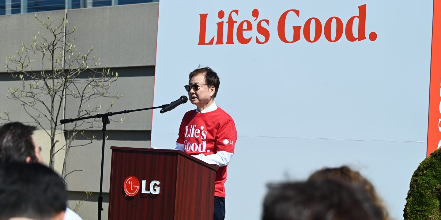 Englewood Cliff's Mayor, Mayor Mark Park giving a speech in front of a podium for LG's 2024 Earth Day Event Life's Good.